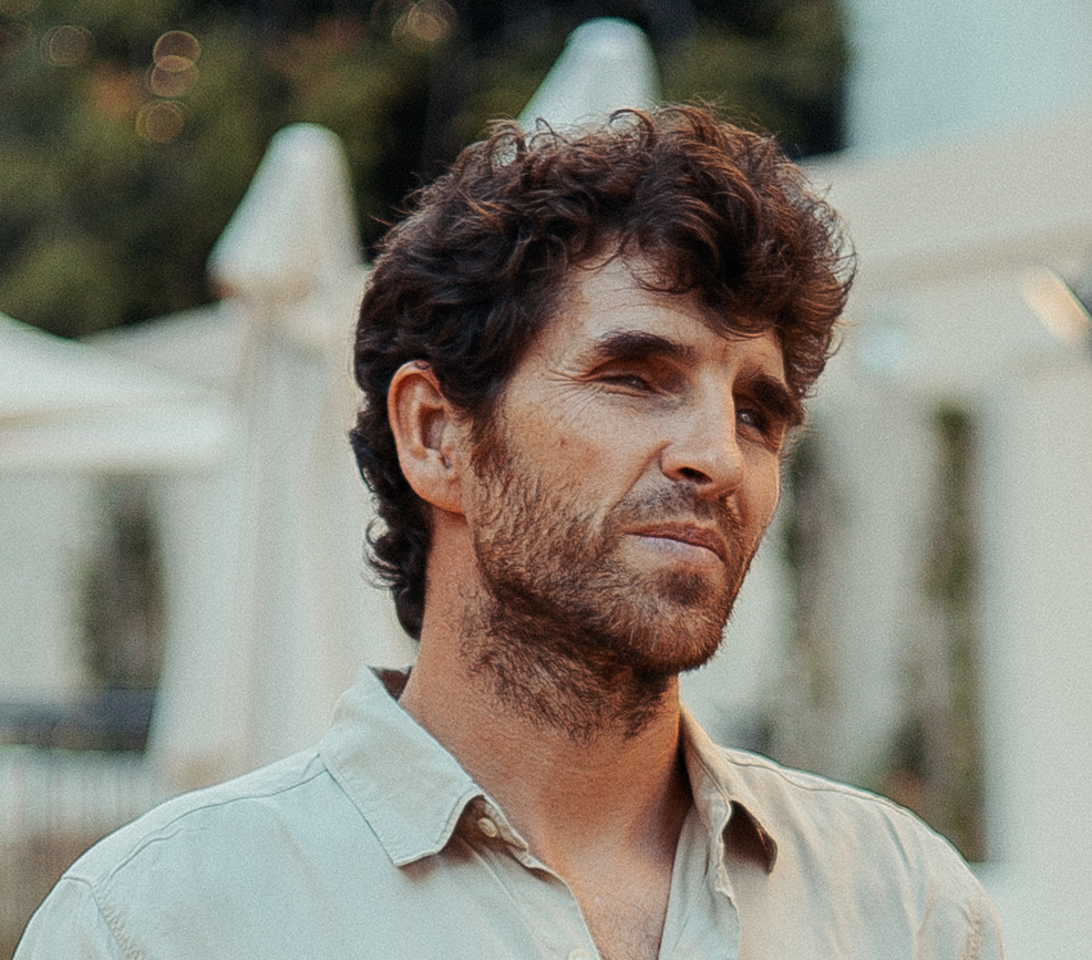 Retrato de Jota García, anfitrión de Confianza Ciega